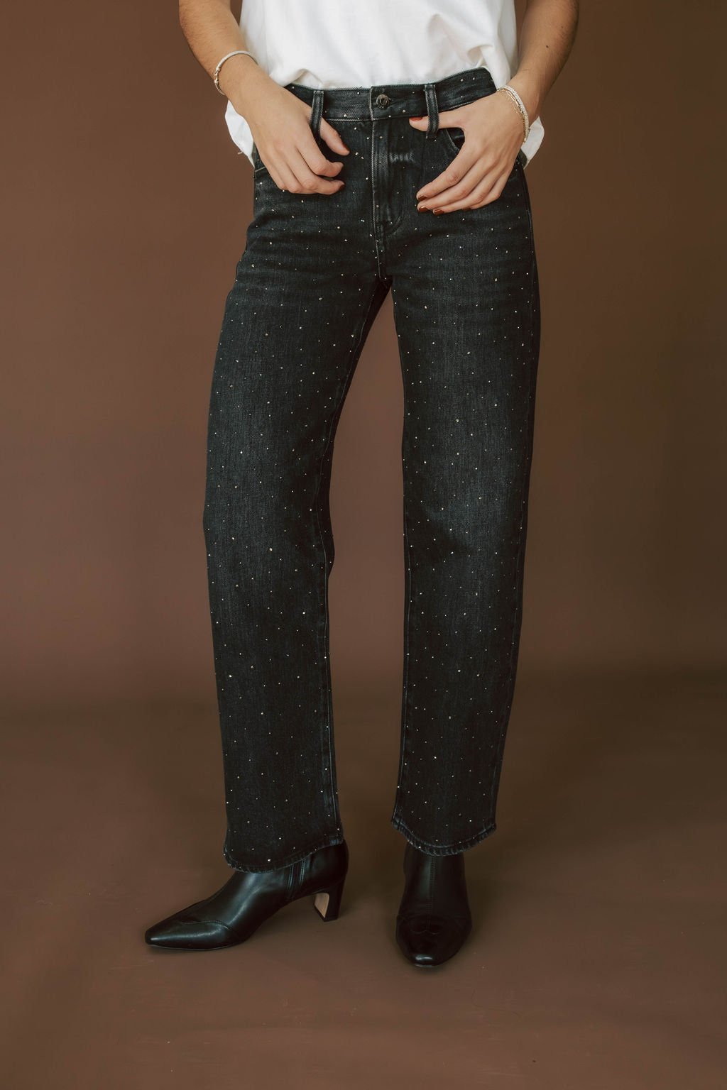 Lexi Mid Rise Bowed Straight Jean
