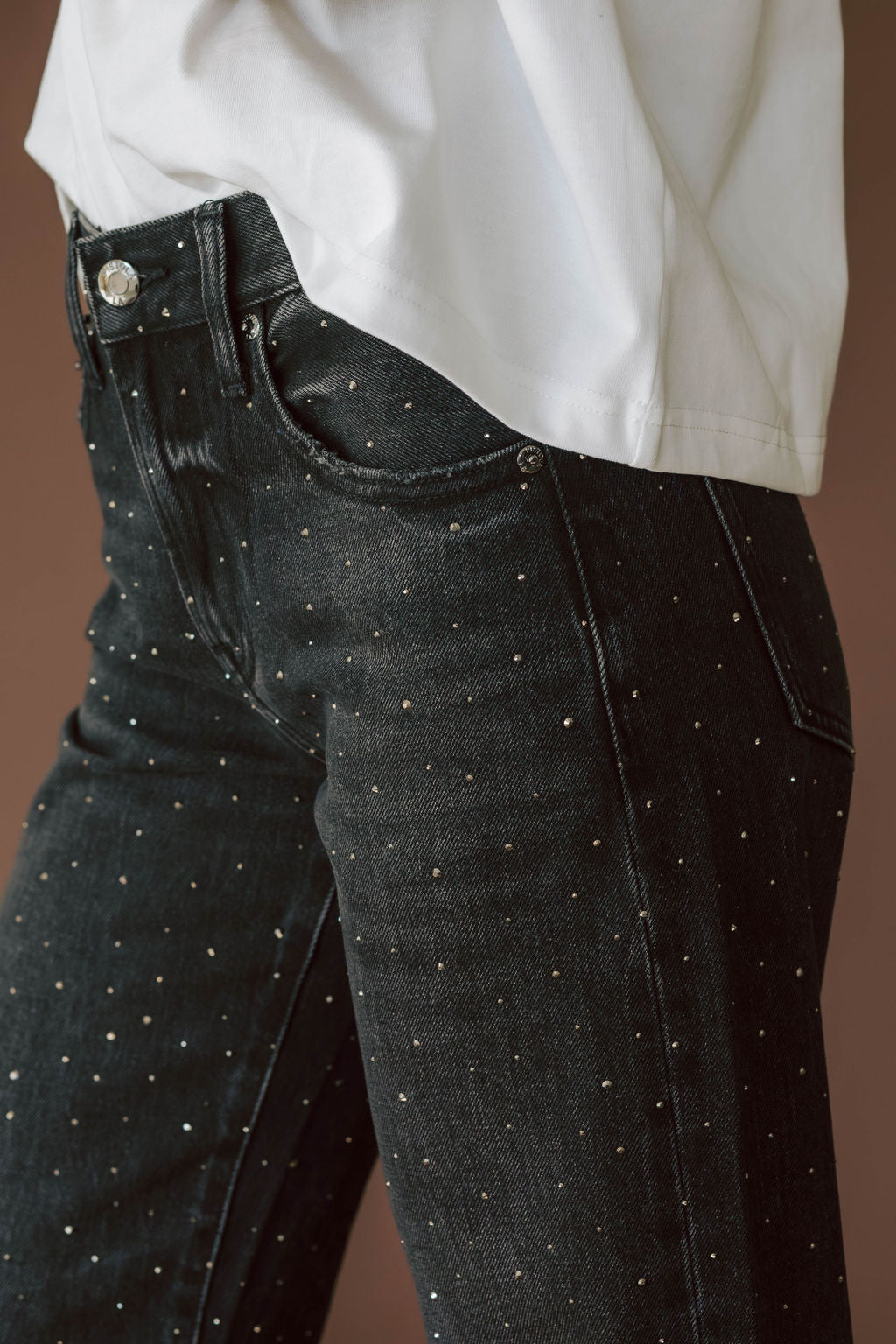 Lexi Mid Rise Bowed Straight Jean