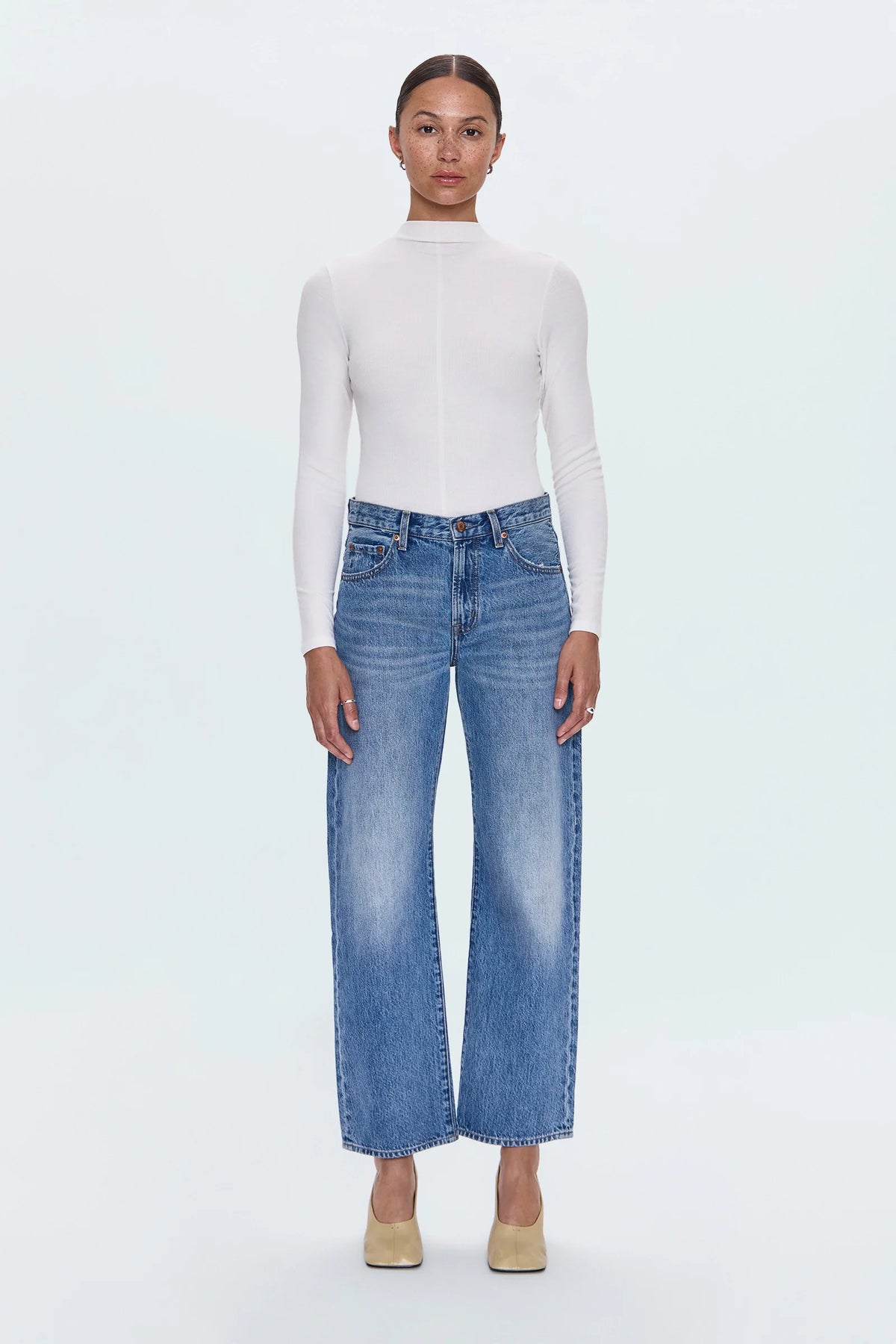Lexi Mid Rise Bowed Straight Jean