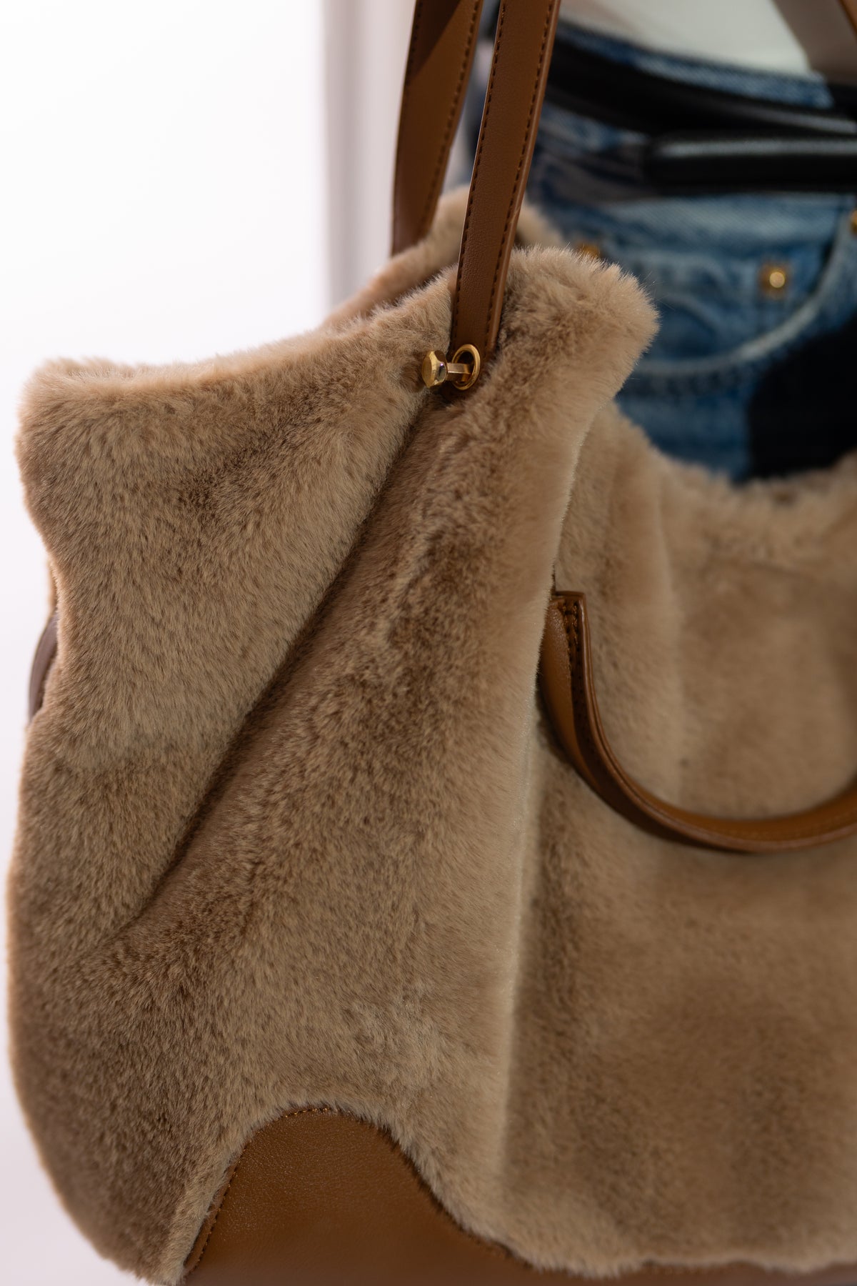 Dolce Vita Nomad Sherpa Bag